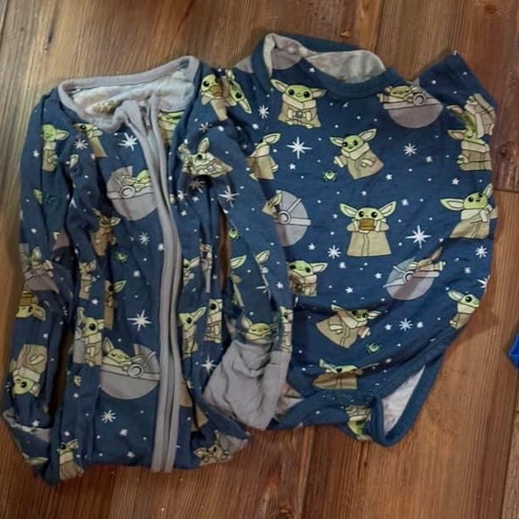 Lot of 6-12 months grogu little sleepies - Picture 2 of 3